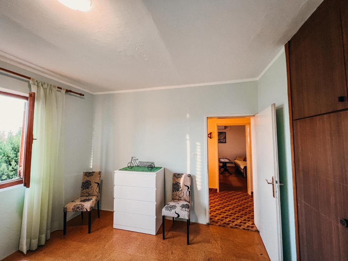 Vladivostok Apartments Tivat Eksteriør bilde