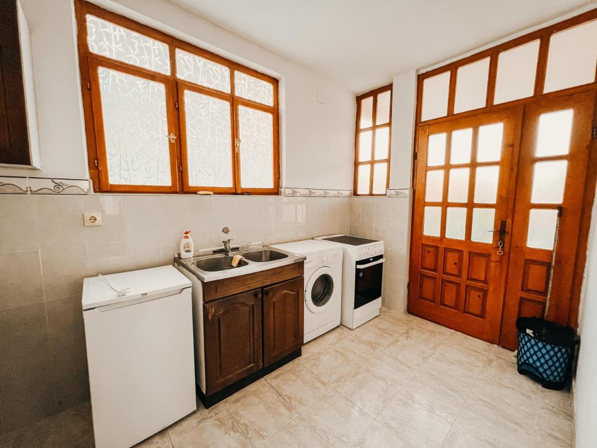 Vladivostok Apartments Tivat Eksteriør bilde