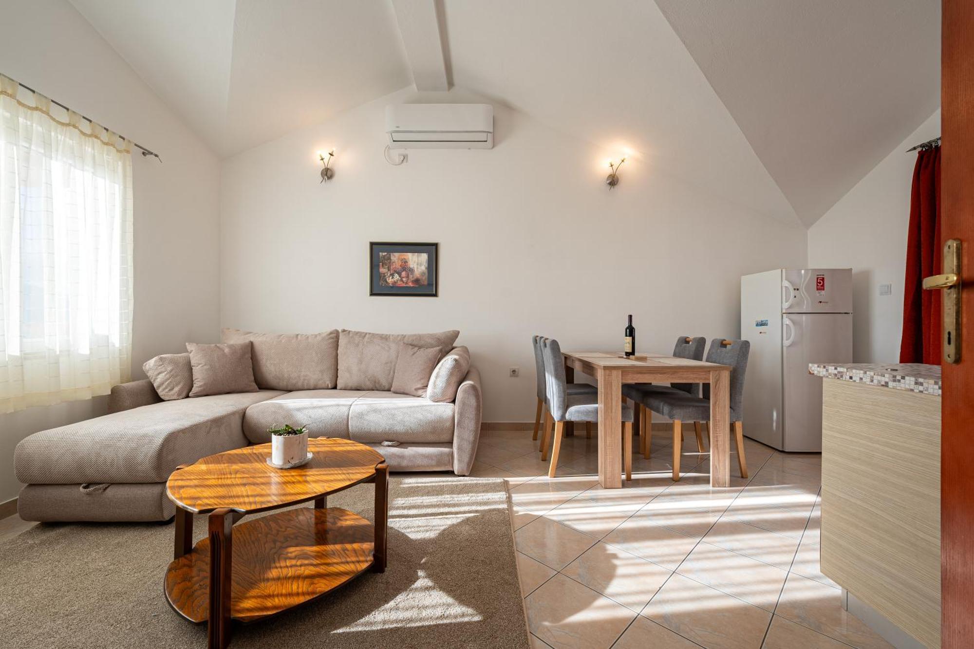 Vladivostok Apartments Tivat Eksteriør bilde